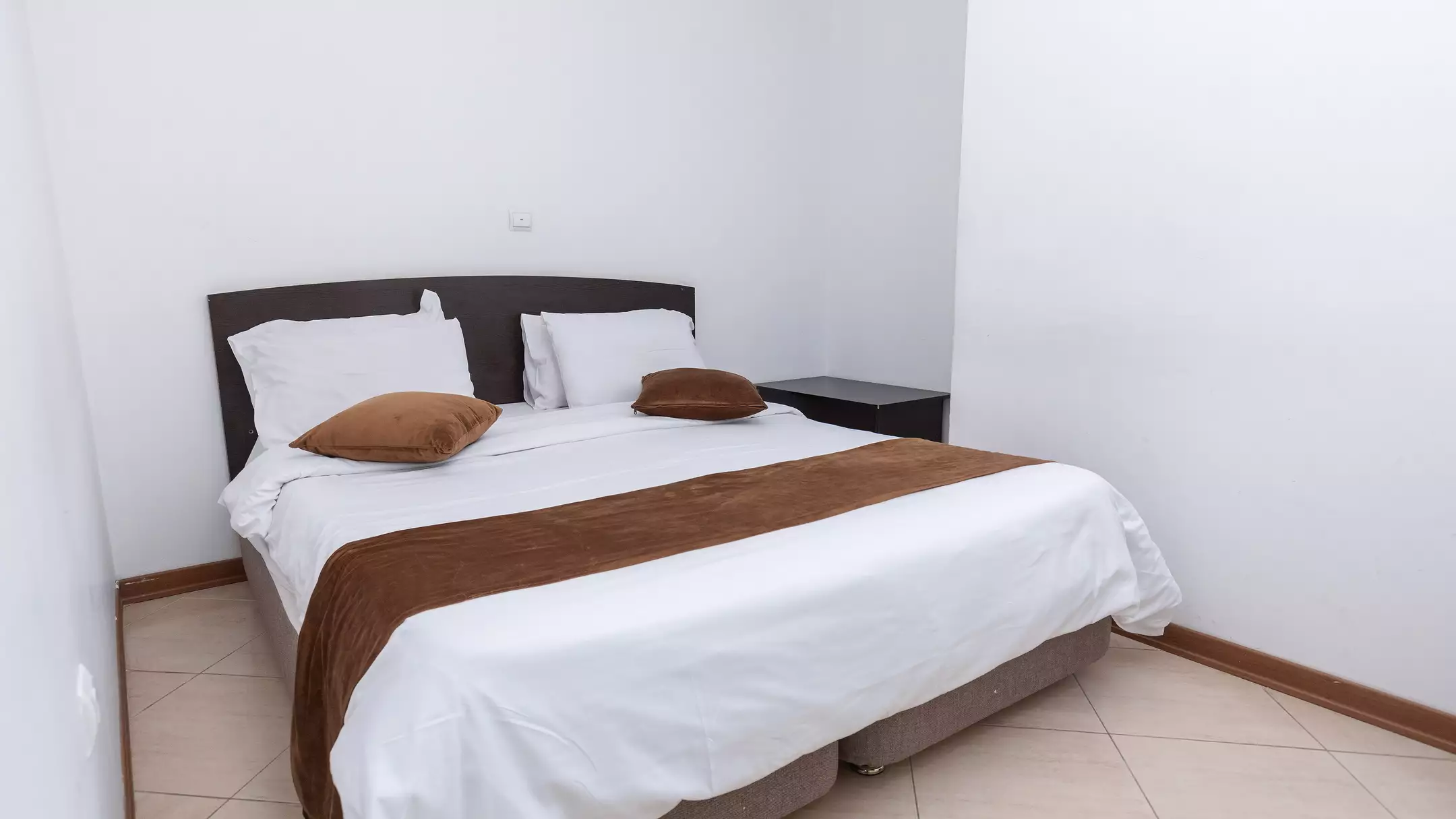 Alibaba https://cdn.alibaba.ir/ostorage/hotel-accommodation-images/67471ced7e75320ec907f13f_هتل پدرام - سوئیت دوخوابه پنج تخته (5).webp